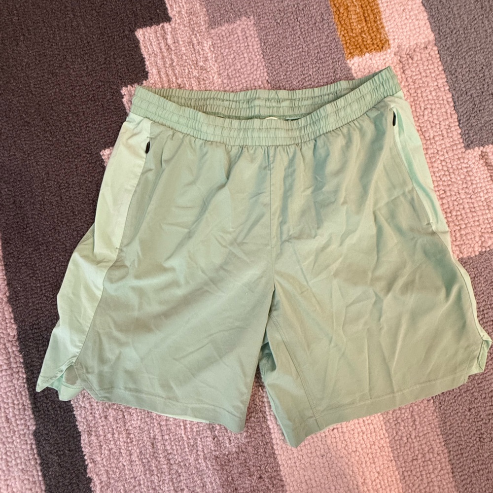 All in motion medium men’s running shorts